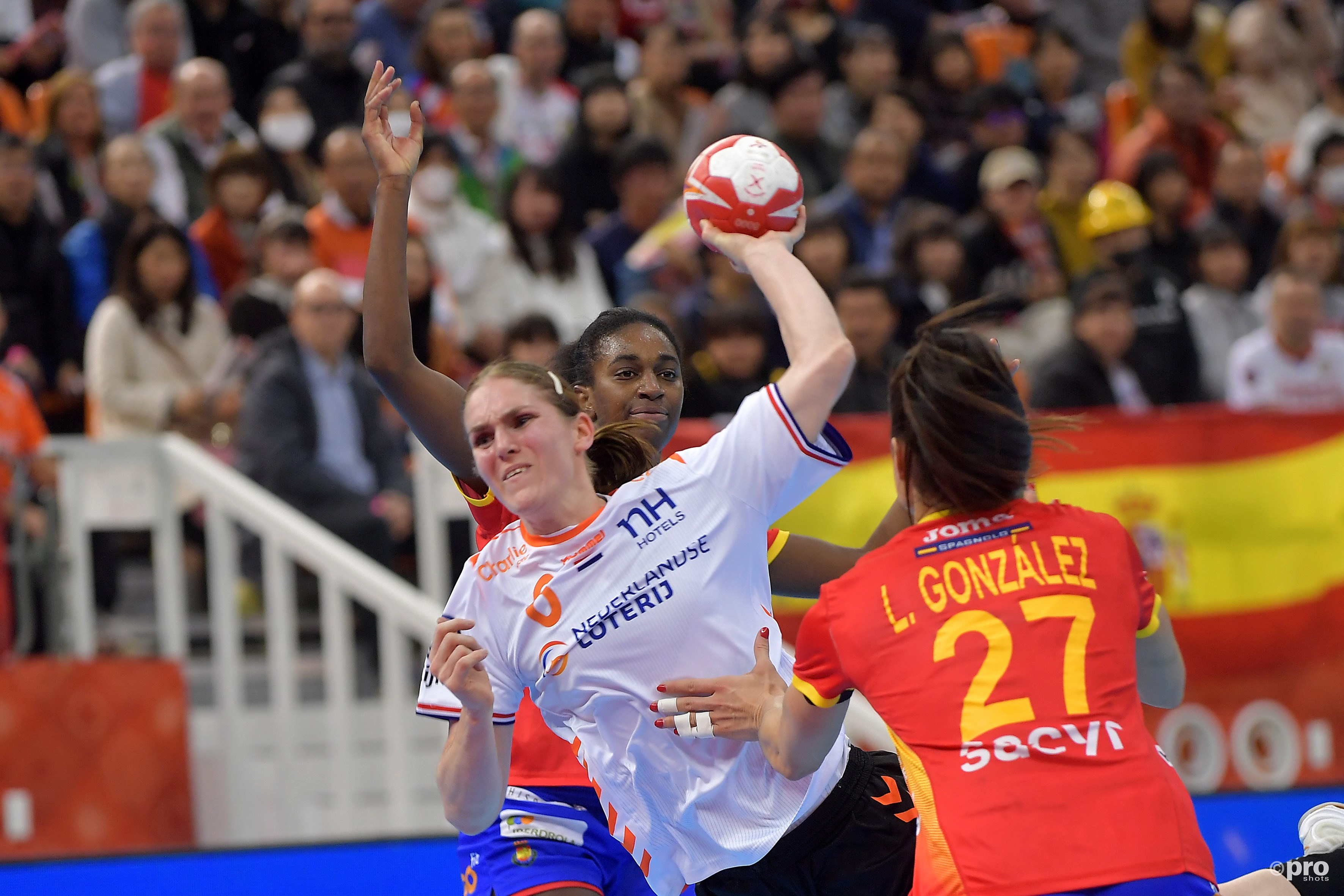 Nederland schrijft historie op WK handbal (Pro Shots / Henk Seppen) Nederland schrijft historie op WK handbal (Pro Shots / Henk Seppen)