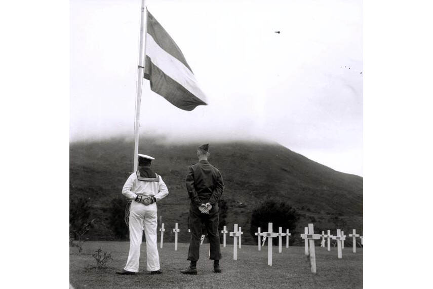 Nederlandse oorlogsgraven op het ereveld Tanggok bij Pusan (foto: NIMH)