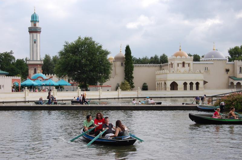 Het nutteloze feitje van de dag: Lekker roeien in de Efteling (Bron: Eftepedia)