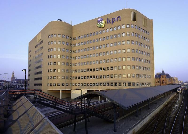 Het KPN-gebouw in Groningen (WikiCommons/Hardscarf)