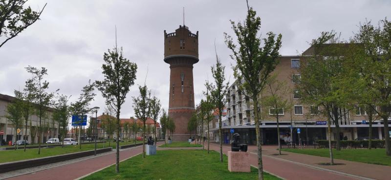De watertoren in Den Helder, bewolkt maar droog! (Foto: DJMO)