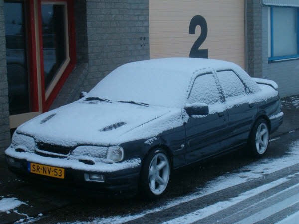 Charged heeft even een oud foto opgetakeld. Oudere tijden met echte auto&#8217;s. En sneeuw. (Foto: Charged)