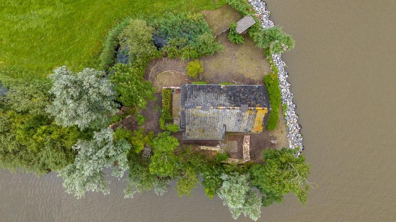 van bovEen hutje op de hei, maar dan anders (Foto:Funda)