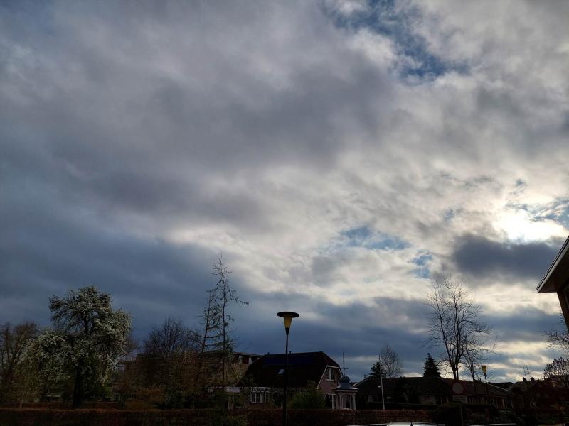 De dag begon gister met een mix van zon en wolken (Foto: _UserName_)
