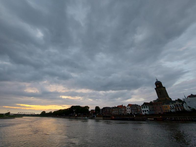 Over de IJssel met het pontje bij Deventer (Foto: Pukeko)