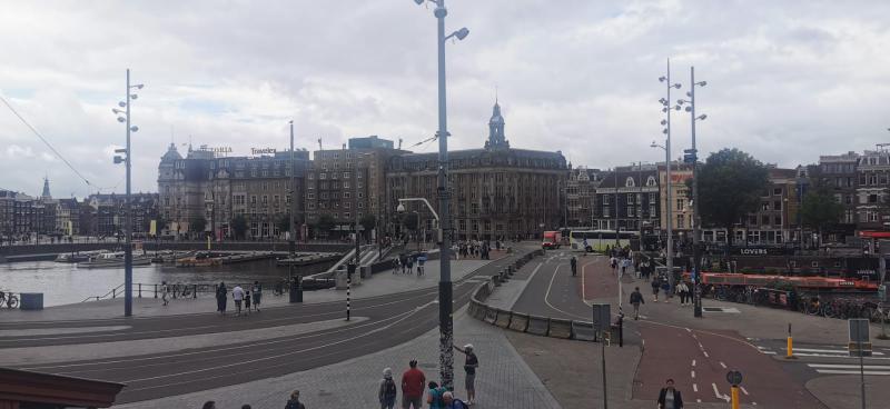 Een druilerig Amsterdam (Foto: DJMO)