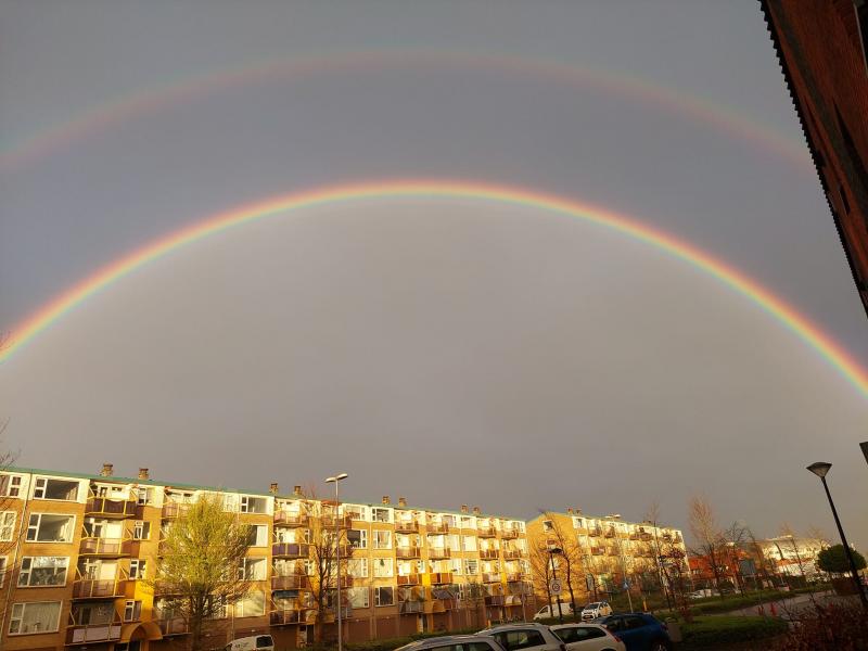 Een dubbele regenboog kleurde de luct boven Winterswijk afgelopen week (Foto: _UserName_)