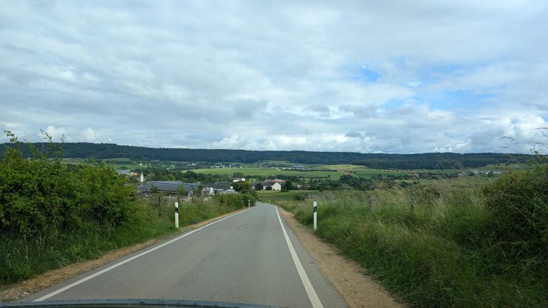 Mooi uitziht over heuvelig landschap (Foto: DJMO) Mooi uitziht over heuvelig landschap (Foto: DJMO)
