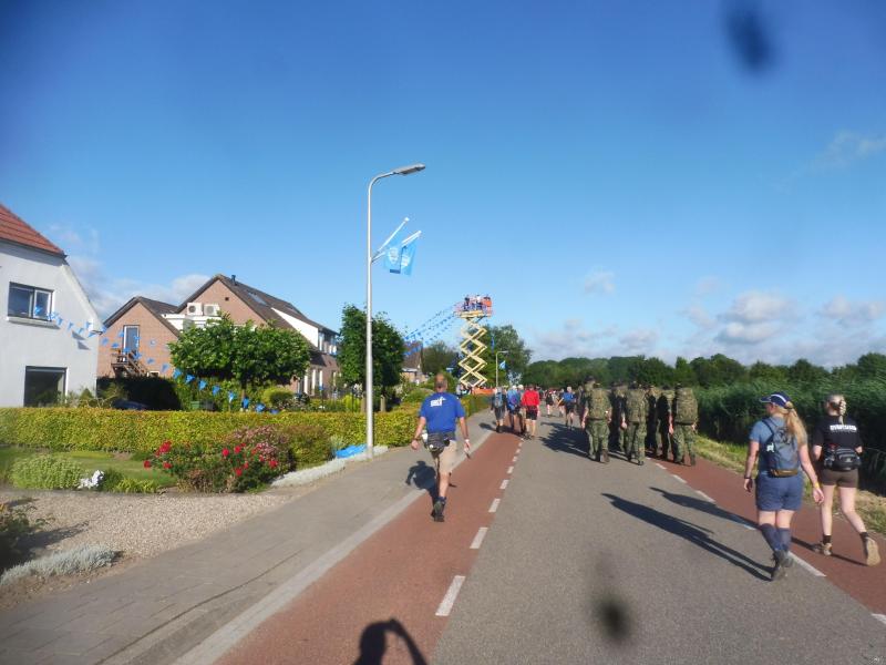 4Daagse 2024 dag 1 - De dag van Elst -2(@qltel) (Foto: qltel)