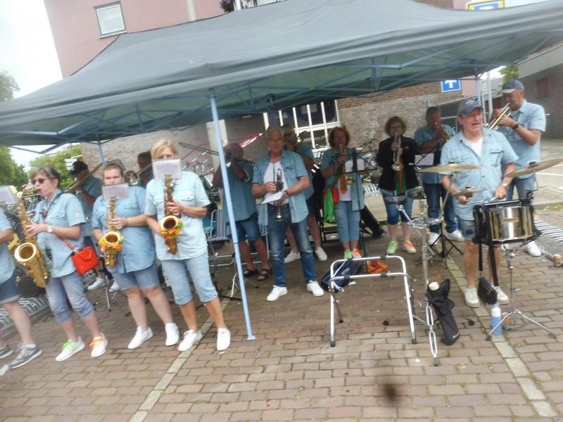 4Daagse 2024 dag 1 - De dag van Elst-10 (@qltel) (Foto: qltel)