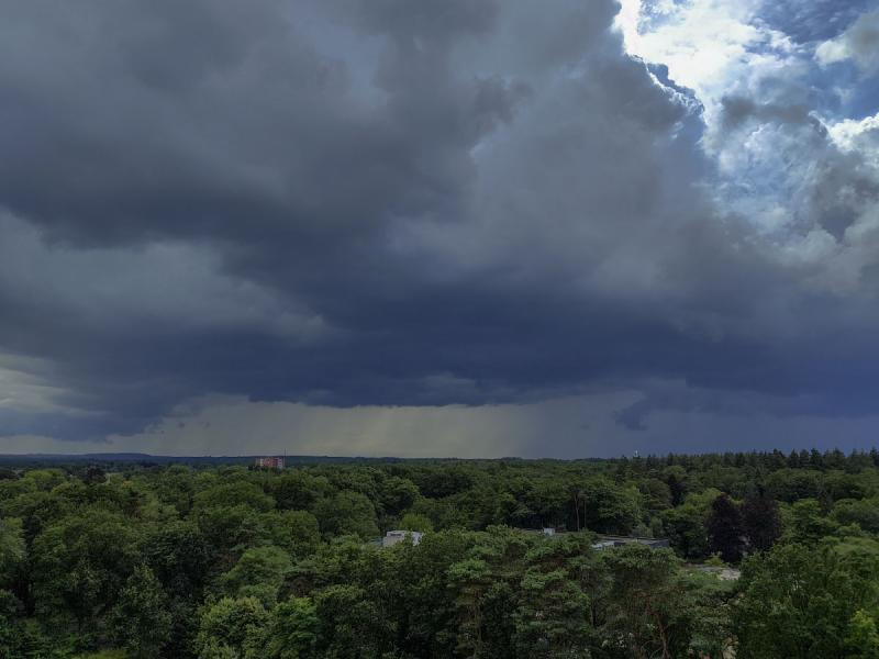 Flinke onweersbui op de Veluwe (Foto: Ouwesok)