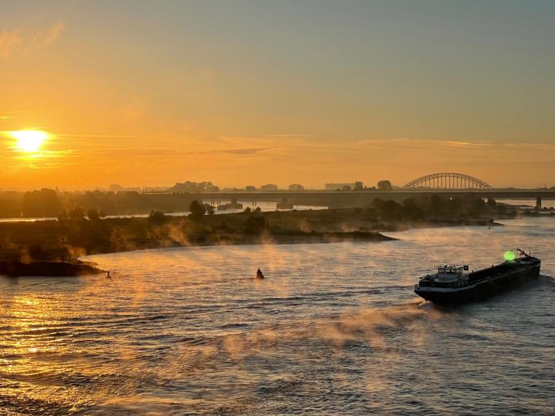 De zon komt op in Nijmegen Lent (Foto: Charged)