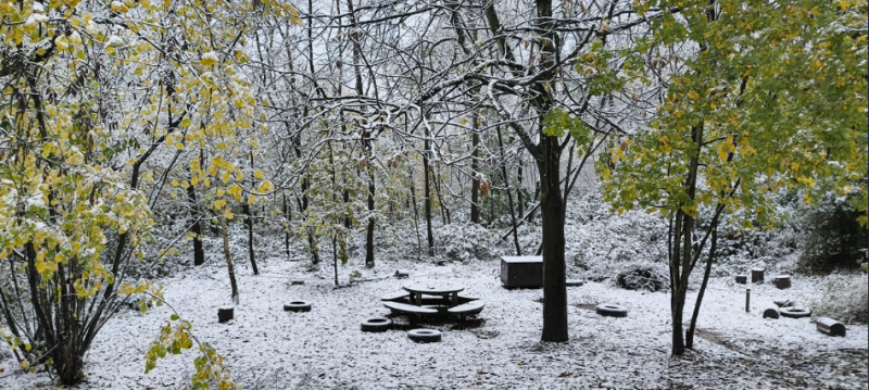 Speelplaatsje in de sneeuw (Foto: MrXian)