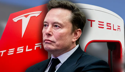 Musk en Tesla (@ Bloomberg television screenshot 220325)