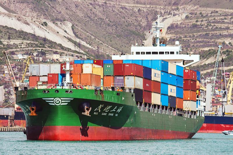 Containerschip (@ Kristina Sergeychik on Unsplash) Containerschip (@ Kristina Sergeychik on Unsplash)