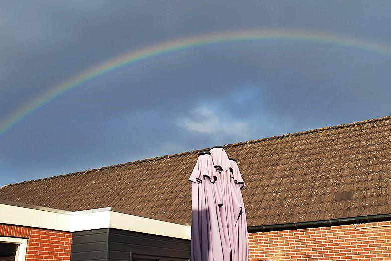 Een regenboog, gefotografeerd door Bondage (mei 2025}