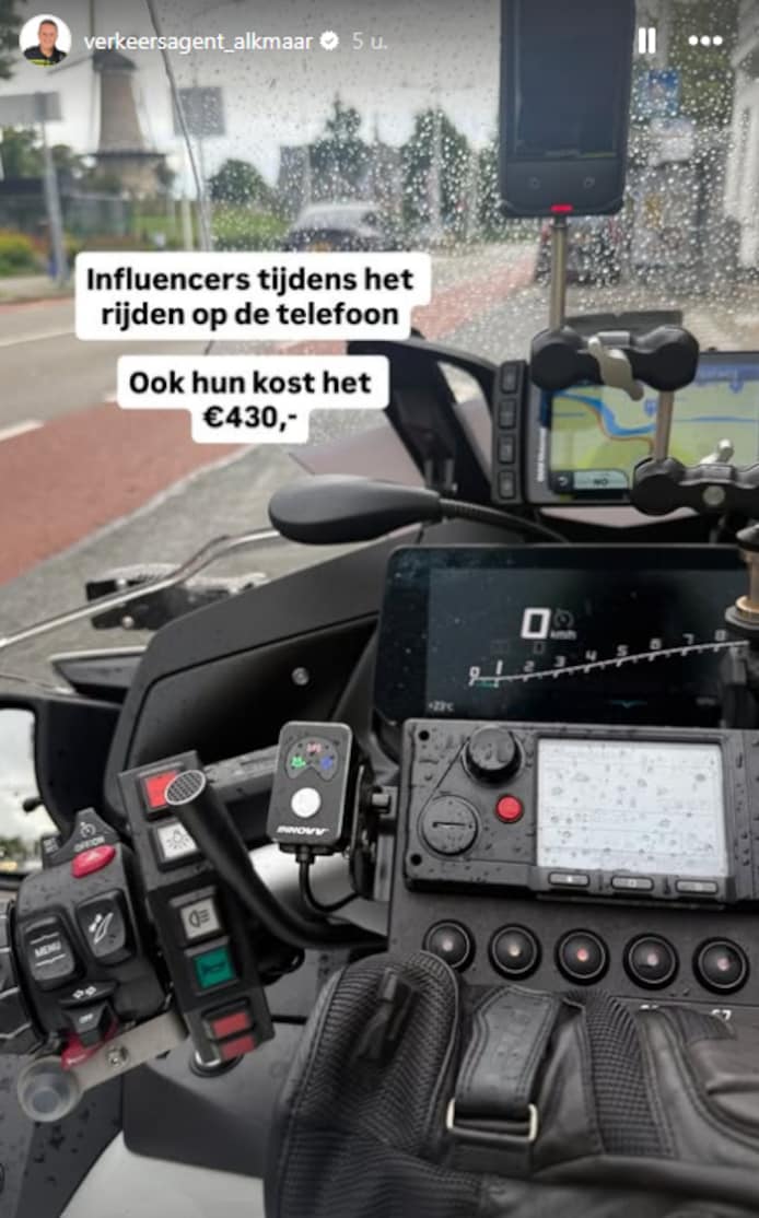 Het bericht van de Alkmaarse agent over de (top)influencer (Bron: Instagram Stories) Het bericht van de Alkmaarse agent over de (top)influencer (Bron: Instagram Stories)