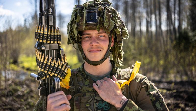 Een militair tijdens oefening Hedgehog 25  in Estland (@ NAVO)