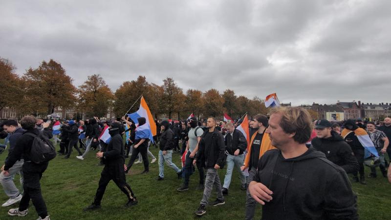 Anti immigratie demonstratie Amsterdam  (Foto: FOK!)
