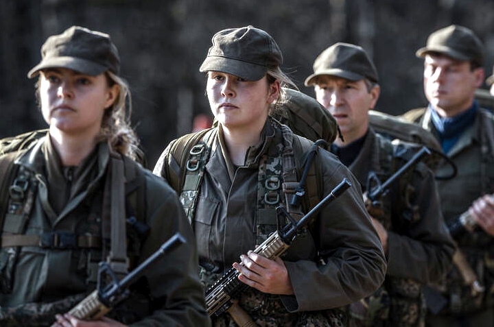 Prinses Amalia oefent tijdens AMO bij Ermelo 17-01-26 (@MinisterievanDefensie) 