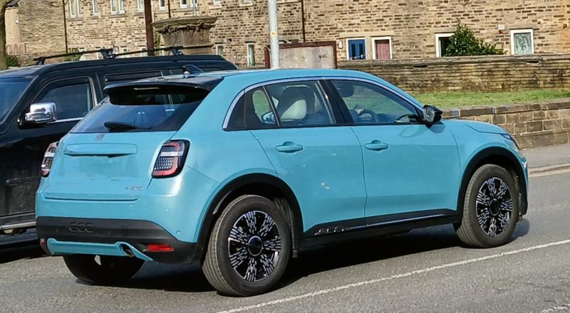 Fiat 600 Hybrid 2025 (@WikimediaCommons- Cardinator25- https://creativecommons.org/licenses/by/2.0/) Fiat 600 Hybrid 2025 (@WikimediaCommons- Cardinator25- https://creativecommons.org/licenses/by/2.0/)