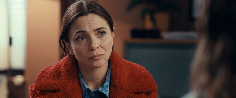 Georgina Verbaan als Dokter Visser