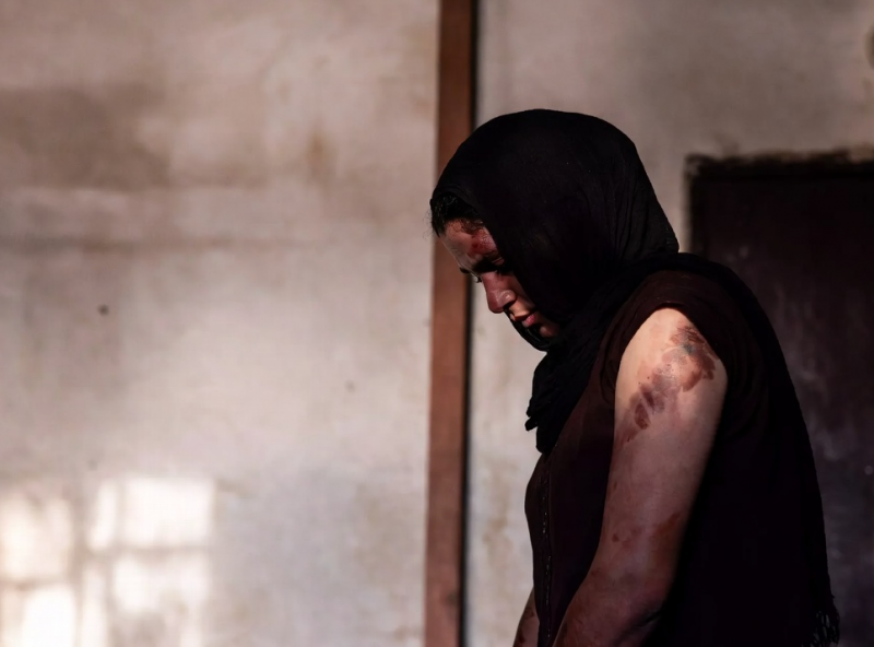 Taliban staat mishandelen vrouwen expliciet toe in wet (afbeelding: Grok AI / FOK.nl)