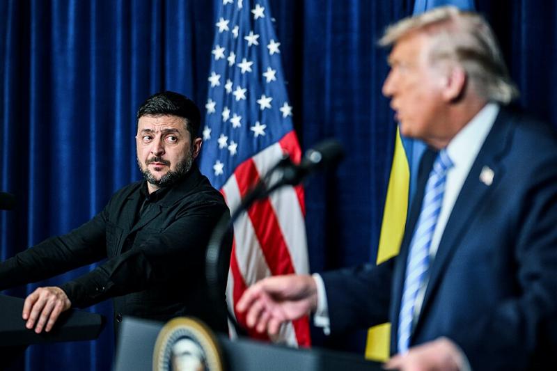 Zelensky op bezoek bij Trump in Mar-a-Lago december 2025 (@The WhiteHouse)