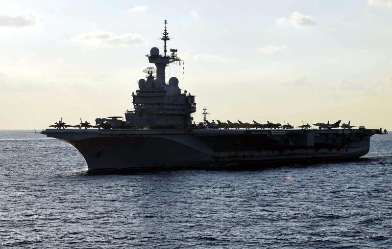 Frans vliegdekschip Charles de Gaulle (@Commander, U.S. Naval Forces Europe-Africa/U.S. 6th Fleet)