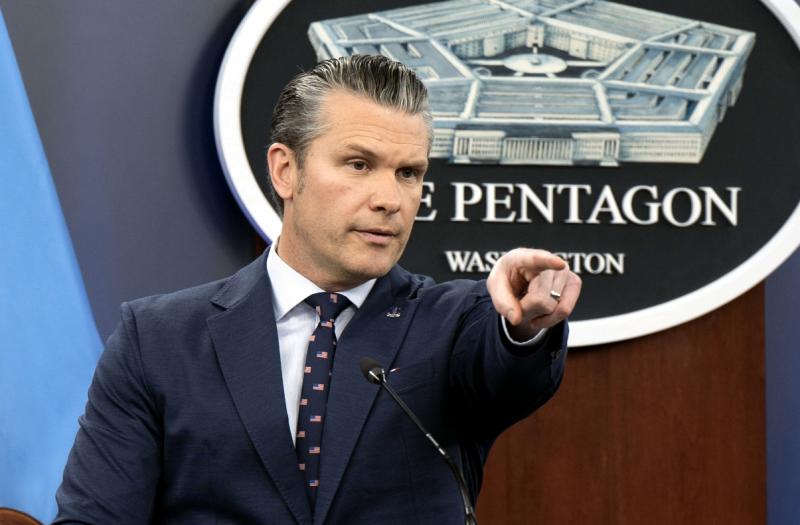 Pete Hegseth maart 2026 (@SECWAR-WikimediaCommons) 