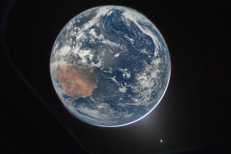 De maan vanuit Artemis 3 april 2026 (@NASA/Reid Wiseman)