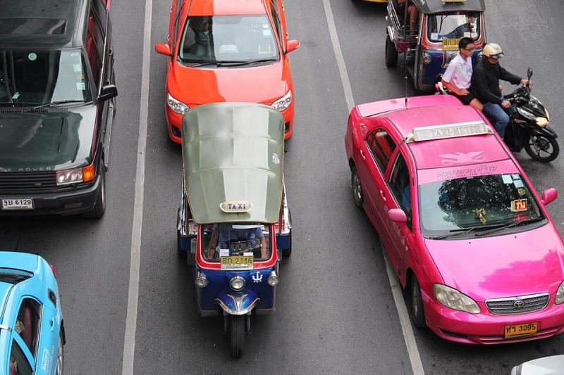 Tuk tuk in Thailand (Foto: Seba Della y Sole Bossio )