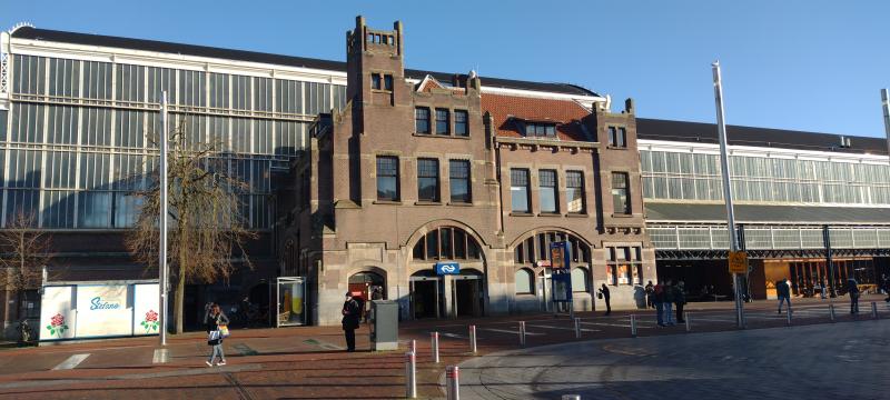 Station Haarlem (Foto: Sneeuwvlakte)