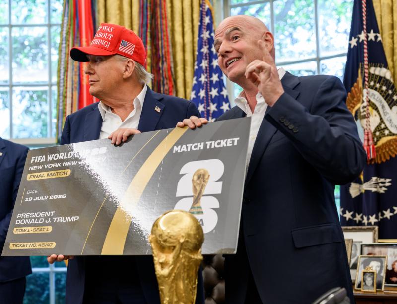 FIFA President Gianni Infantino met President Donald Trump 2025 (@TheWhiteHouse) FIFA President Gianni Infantino met President Donald Trump 2025 (@TheWhiteHouse)