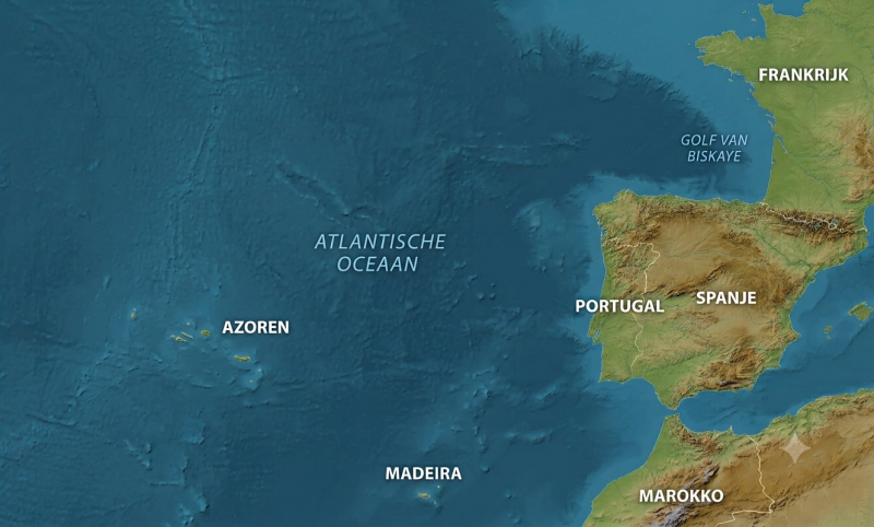 Landkaart van gebied tussen de Azoren, Madeira en Europa (@Gemini-AI-impressie) 