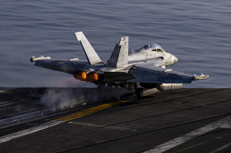 Luchtaanval Epic Fury 2026 (@ID 9544441 - United States Department of Defense) 