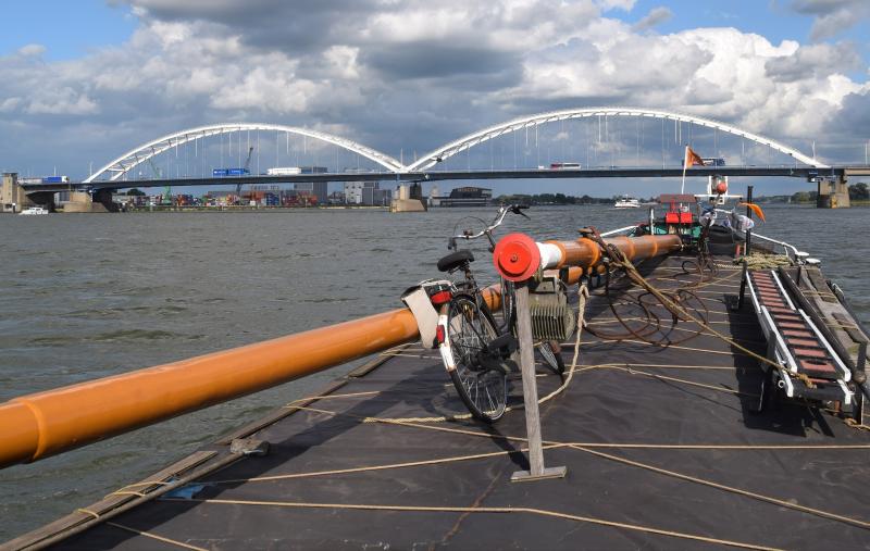 Merwedebrug vanaf het water (@S.J. de Waard - https://creativecommons.org/licenses/by-sa/4.0/) 
