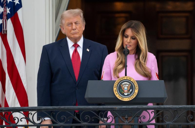 President Donald J. Trump en First Lady Melania Trump (@TheWhiteHouse) President Donald J. Trump en First Lady Melania Trump (@TheWhiteHouse)