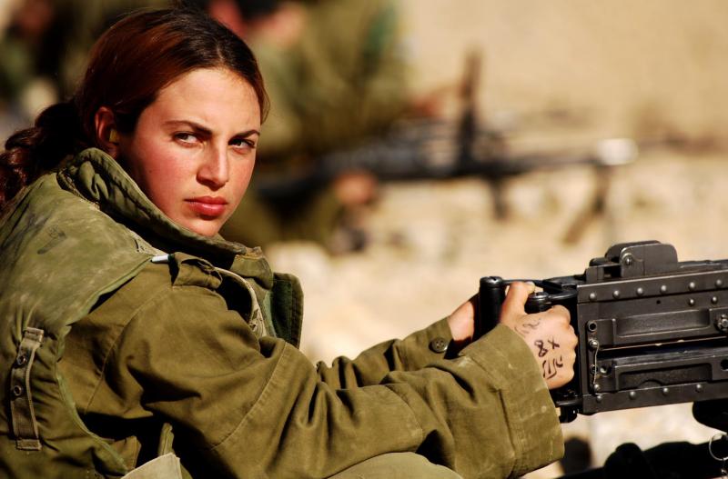 Israelische soldate (@Israel Defense Forces - https://creativecommons.org/licenses/by/2.0/) Israelische soldate (@Israel Defense Forces - https://creativecommons.org/licenses/by/2.0/)