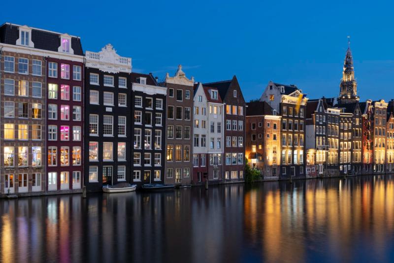 Amsterdam (@Freepik) Amsterdam (@Freepik)
